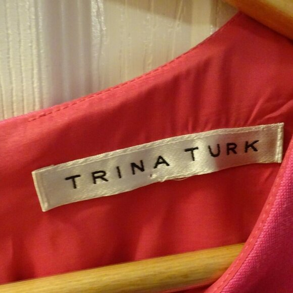 Trina Turk Pink Sleeveless Fit & Flare Sheath Dress Size Small | Cocktail Party - Picture 3 of 5